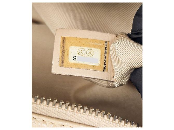 Chanel Bolso Bowling Big CC en Caviar Amarillo - vista 8