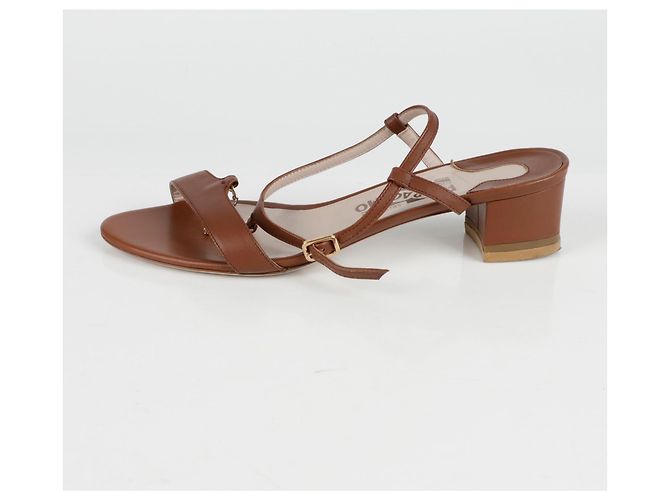 Salvatore Ferragamo Riemchen-Pumps Größe - Ansicht 4