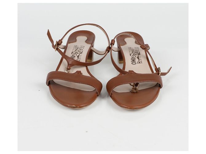 Salvatore Ferragamo Riemchen-Pumps Größe - Ansicht 6