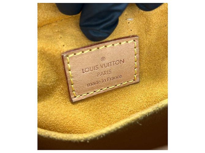 Louis Vuitton Bolso de Hombro Neo Cabby de Denim Monogramado Azul - vista 12