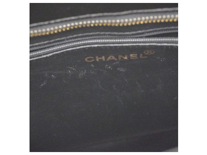 Timeless Borsa Tote Reissue di Chanel Nero - vista 17