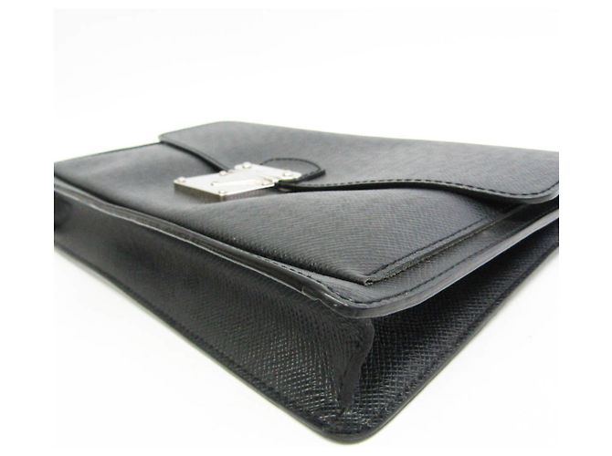 Pochette Veraiya en Taiga de Louis Vuitton Gris - vue 6