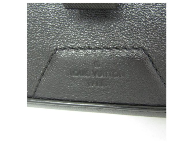 Messenger PM Dark Infinity Louis Vuitton M52176 Nero - vista 13