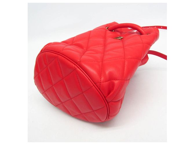Everyday Borsa B Bucket di Balenciaga 600327 Rosso - vista 5