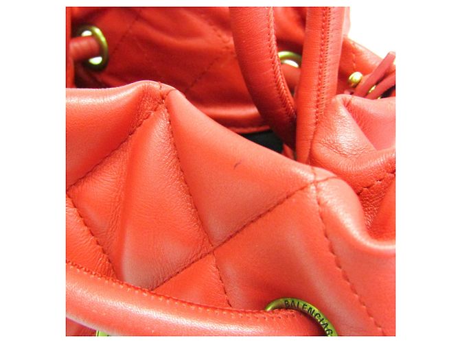 Everyday Borsa B Bucket di Balenciaga 600327 Rosso - vista 7