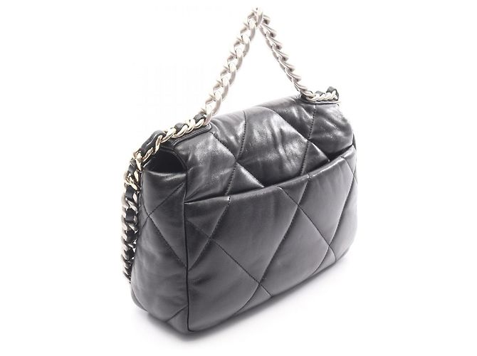 Borsa a spalla matelassé Chanel 19 Disneuf Nero - vista 2