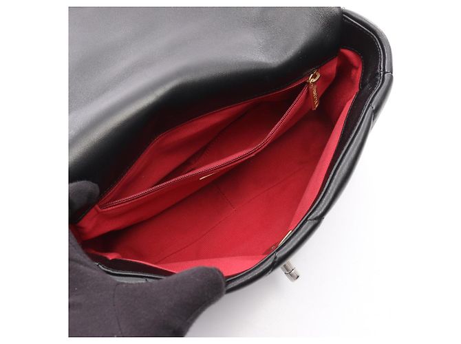 Borsa a spalla matelassé Chanel 19 Disneuf Nero - vista 3