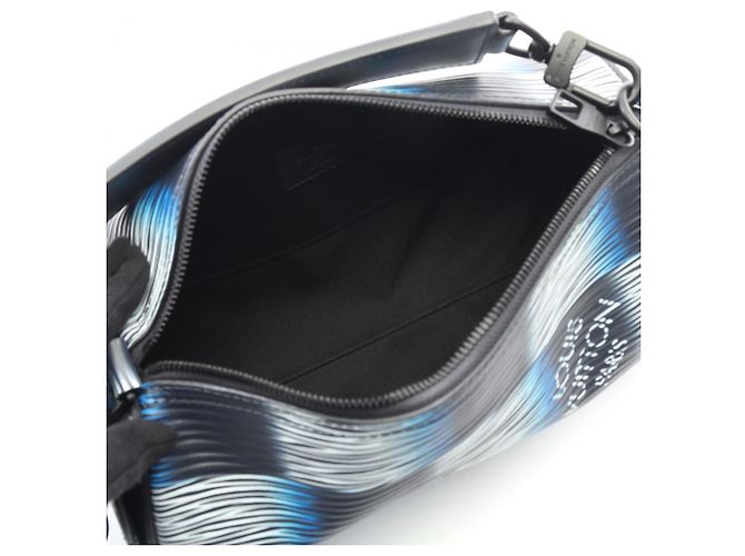 Borsa Louis Vuitton Soft Polochon PM Nero Blu - vista 3