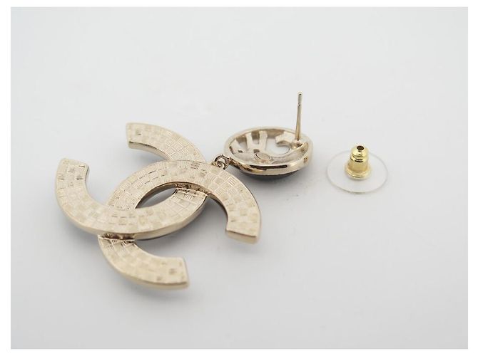 NEUE CHANEL LOGO CC & CHA NEL METALL-OHRRINGE Golden - Ansicht 5