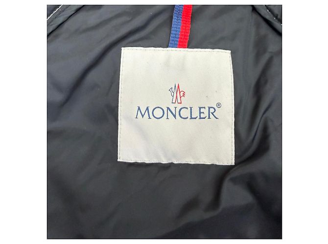 Moncler Chitalpa Down Puffer Jacket in White Polyamide Cream - view 5