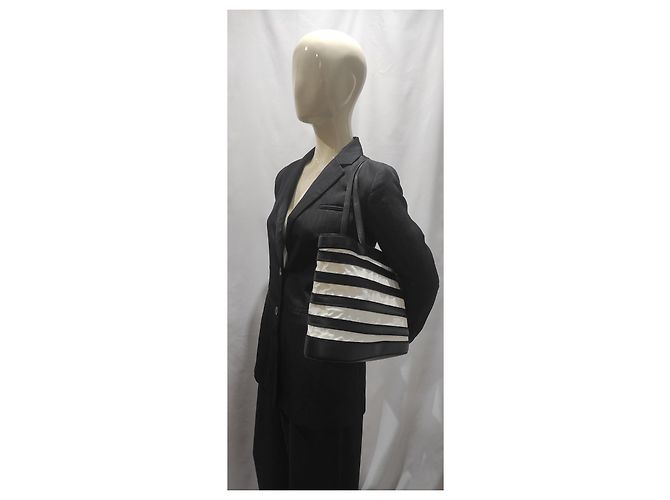 Bellissima borsa Longchamp modello Zigzag, nuova Nero - vista 3