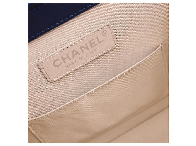 Chanel Vanity Case Take Away in Rattan e Pelle di Vitello Piccolo Blu navy - vista 4