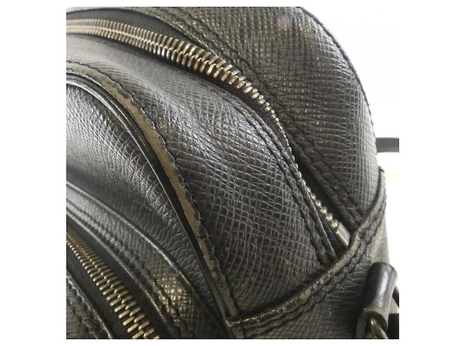 Borsa a Spalla Taiga Nile di Louis Vuitton Grigio - vista 5