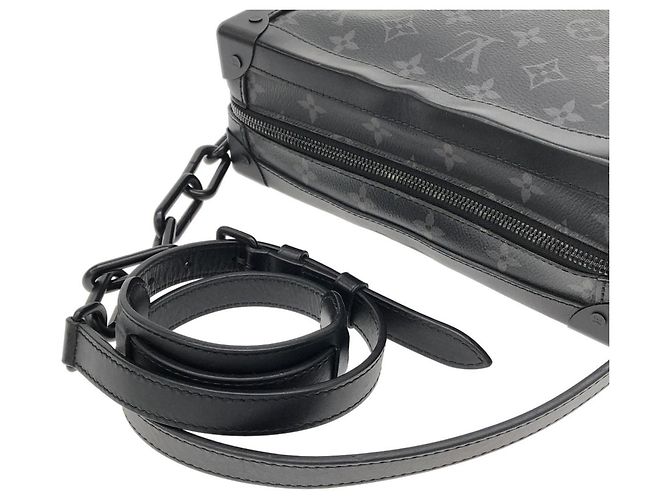 Bolso de Hombro Soft Trunk Monogram Eclipse de Louis Vuitton Negro - vista 5