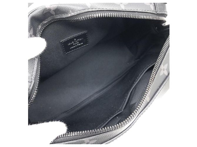 Bolso de Hombro Soft Trunk Monogram Eclipse de Louis Vuitton Negro - vista 6