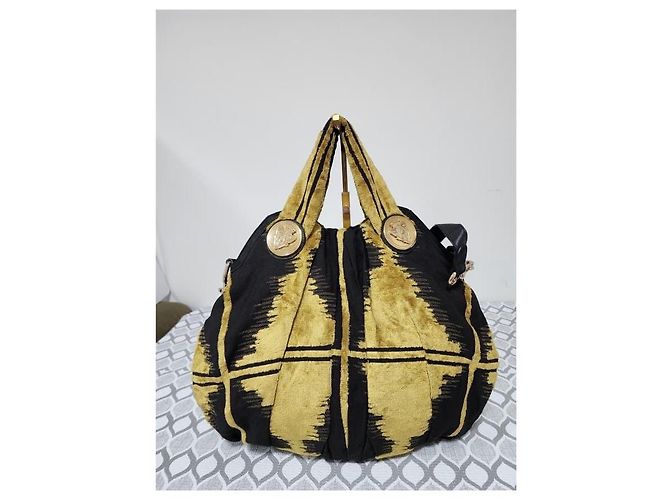 Borsa Hobo Hysteria in Velluto Gucci Nero/Giallo - vista 2