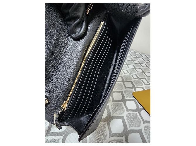 GUCCI Dollar Calfskin Interlocking G Chain Wallet On Chain Black - view 11