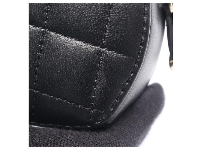 Accessorio a forma di cuore matelassé mini di Chanel Nero - vista 6