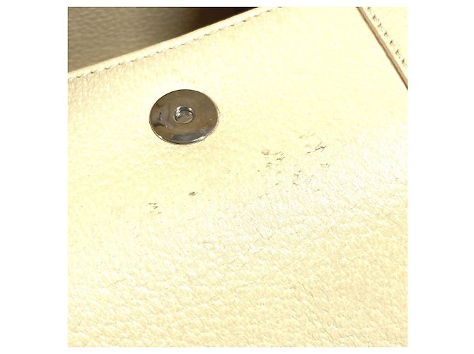 Bulgari Borsa a spalla a forma di tamburo con pattina logo BVLGARI B-ZERO1 Bianco - vista 15