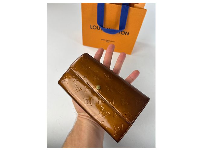 Vintage Louis Vuitton Vernis Leather Wallet Brown - view 3