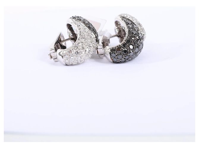 Orecchini De Grisogono Heart in diamanti bianchi e neri in oro bianco - vista 10