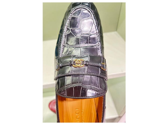 Marmont Mocassini Gucci in pelle di coccodrillo nero - vista 3