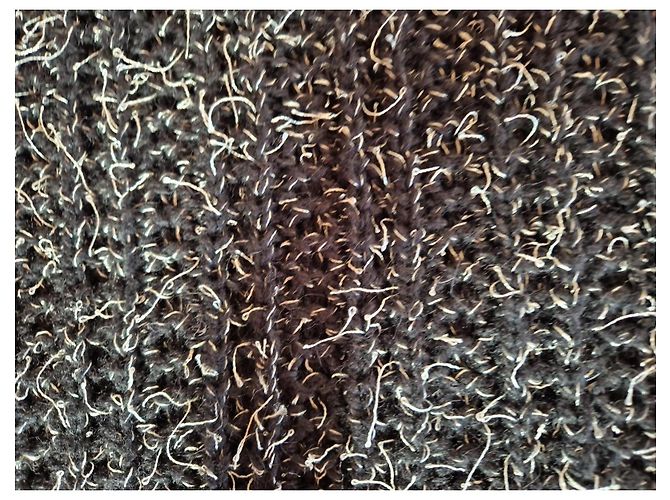 Pull Pinko à poils longs - manches courtes longueur 39cm épaule 50cm buste 47 - vue 4