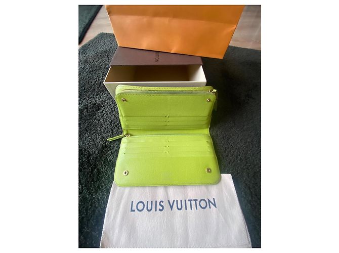 Louis Vuitton Black Multicolore Monogram Zippy Wallet - view 3