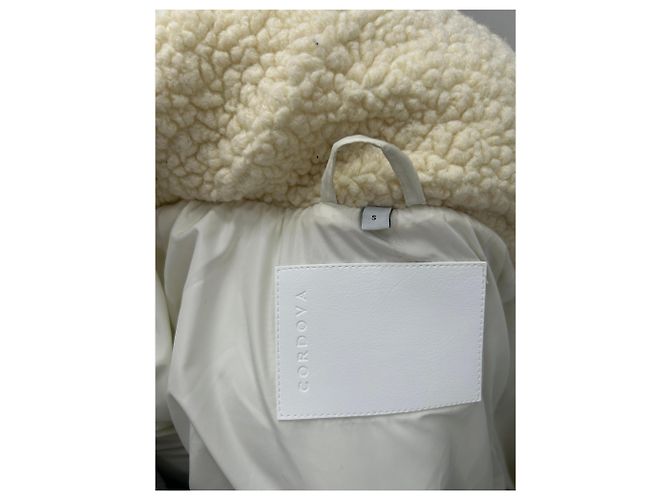 Autre Marque Creme Daunenjacke aus Wolle Beige - Ansicht 6