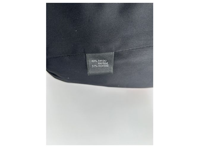 Autre Marque Rote Satinjacke mit Seide - Ansicht 5