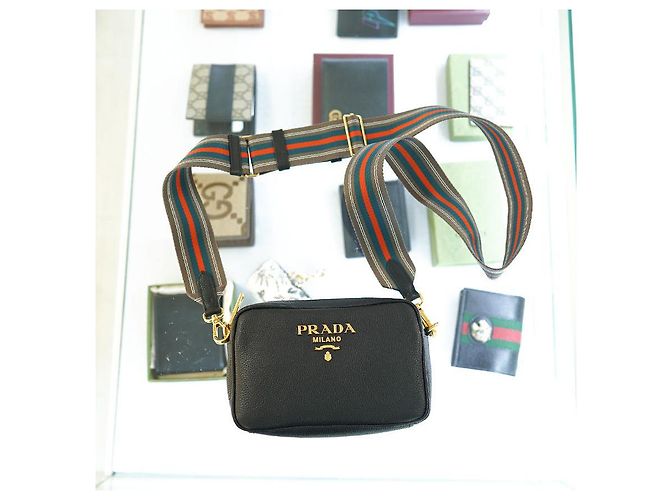 Vitello Prada Borsa a tracolla per fotocamera in pelle nera per donne Nero - vista 5