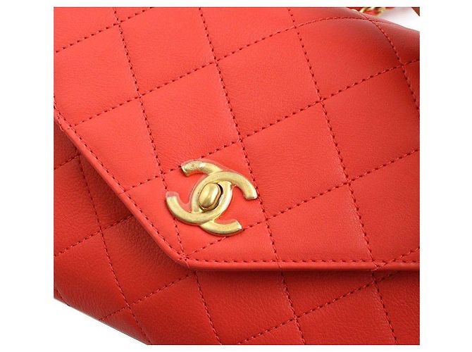 Chanel Serie di borse tote e a tracolla in oro opaco e rosso corallo - vista 6