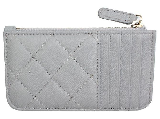 Chanel Kartenhalter aus weichem, hellgrauem Kaviar mit klassischem silberfarbenem Reißverschluss Braun - Ansicht 2