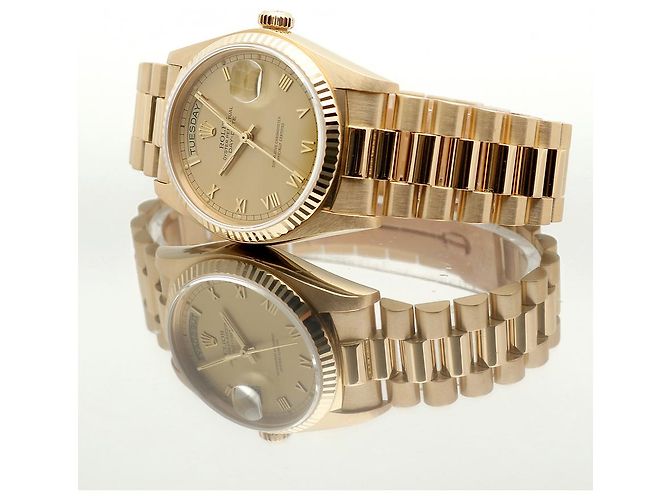 Rolex Orologio da uomo Day-Date con quadrante romano in oro champagne opaco D'oro - vista 24