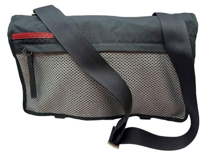 Prada Borsa a tracolla in nylon mesh sportivo con tasca Nero - vista 3