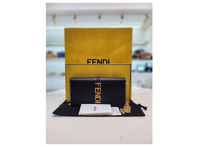 Fendi Portafoglio Gratitude e Borsa a Tracolla Nero - vista 2