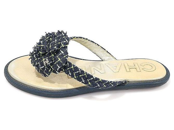Chanel Sandali Flip Flop Camelia CC in Tweed Blu Navy - vista 4
