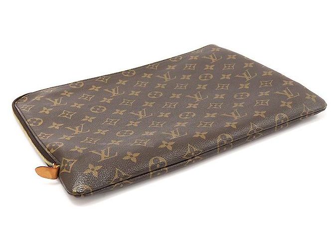 Louis Vuitton Clutch da viaggio MM in tela monogramma Marrone - vista 4