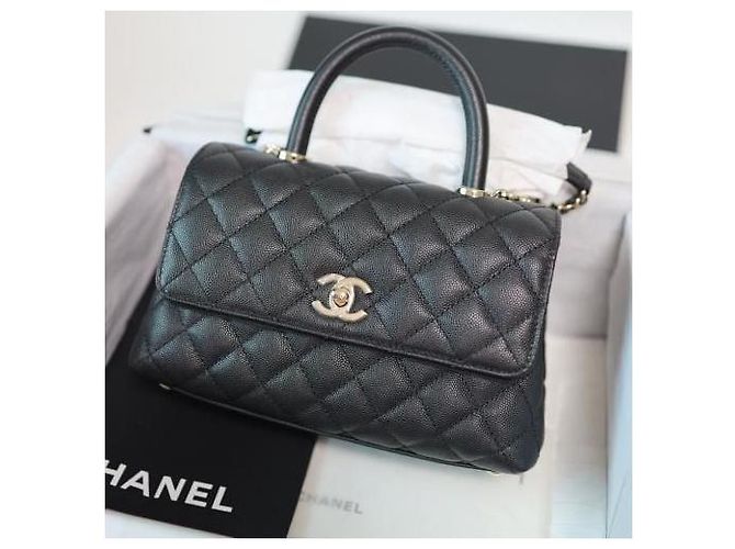 Chanel Borsa tote flap piccola in caviale nero Coco Handle con chip interno - vista 9