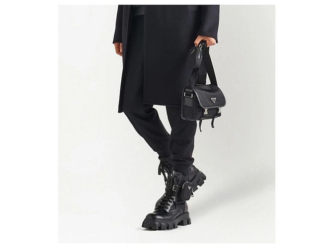 Prada Borsa a tracolla nera con logo Re-Nylon Nero - vista 2