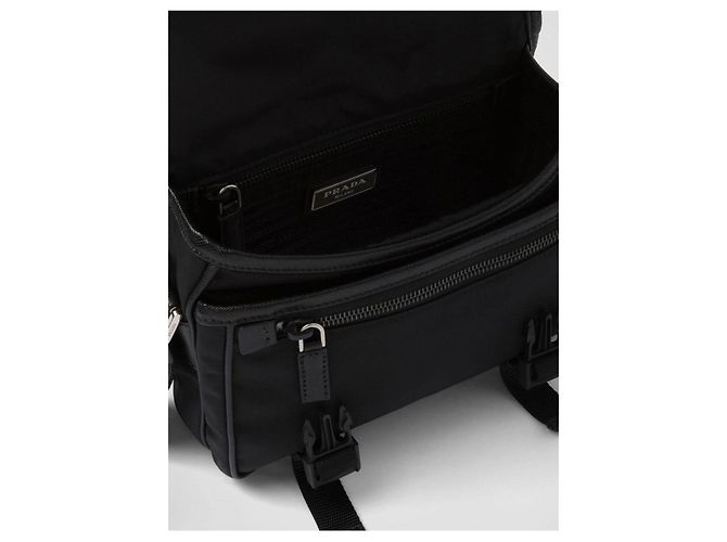 Prada Borsa a tracolla nera con logo Re-Nylon Nero - vista 5