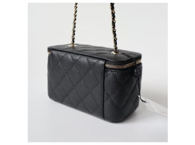 Vanity Chanel Mini bolsa cosmética rectangular en caviar negro clásico, porta tarjetas WOC - vista 3