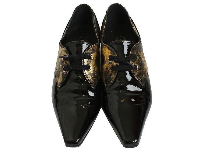 Chanel Mocassino Goldie in vernice nera con lacci Nero - vista 2