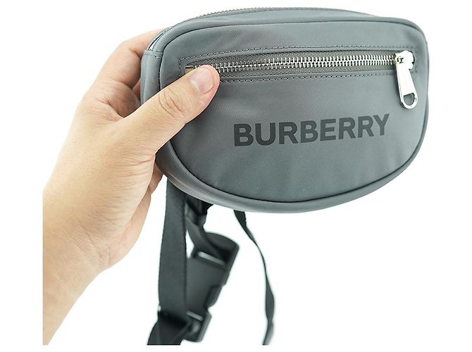 Burberry Mini Borsa Hip Grigio Carbone Nylon Regalo di Lusso per Uomini e Donne Marrone - vista 10