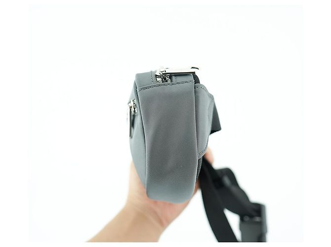 Burberry Mini Borsa Hip Grigio Carbone Nylon Regalo di Lusso per Uomini e Donne Marrone - vista 13