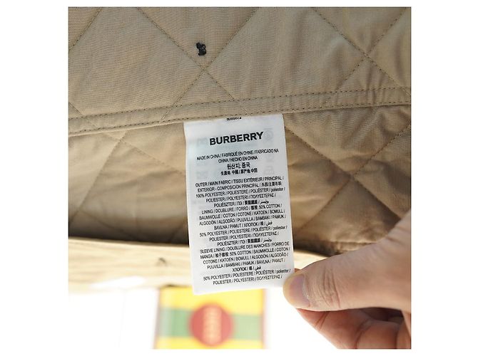 Burberry Nova Jaqueta Matelassada Frankby em Lona Bege de Poliéster Multicor - vista 13