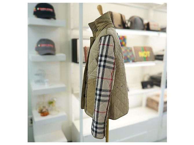 Burberry Nova Jaqueta Matelassada Frankby em Lona Bege de Poliéster Multicor - vista 20
