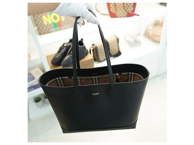 Burberry Borsa a spalla media London in pelle nera Nero - vista 9