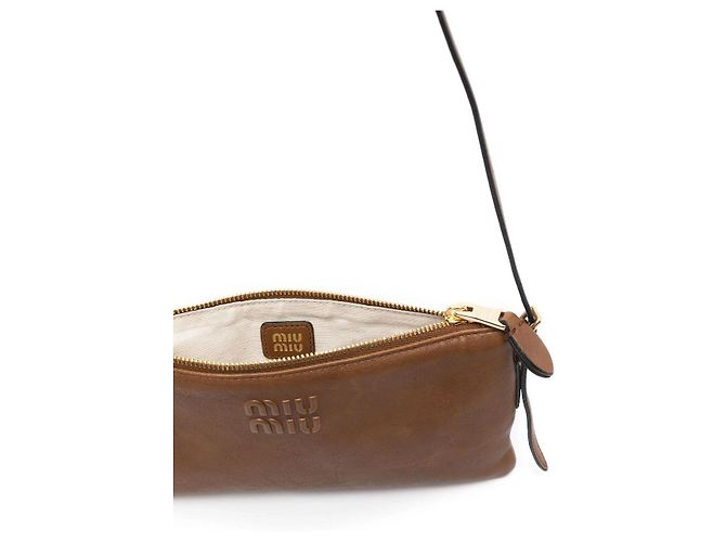 Miu Miu Mini Pouch aus Napa-Leder Eiche AEFX Braun - Ansicht 3