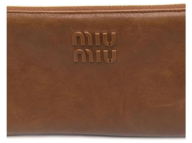 Miu Miu Mini Pouch aus Napa-Leder Eiche AEFX Braun - Ansicht 4